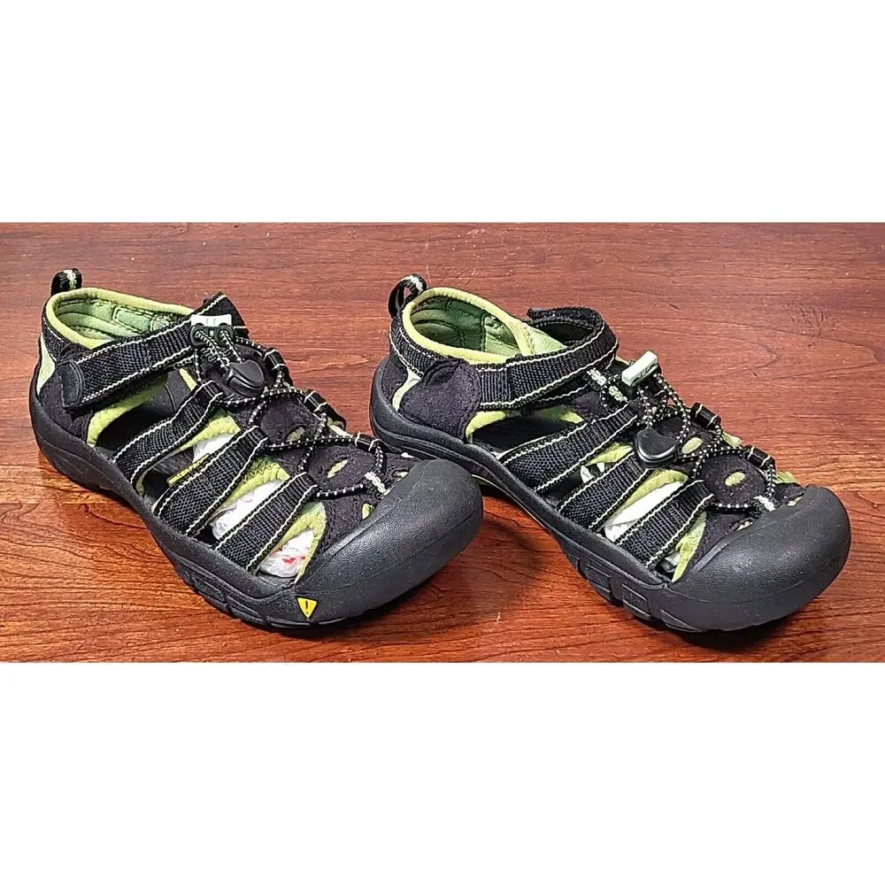 KEEN Sandals Newport H2 Youth Size 4 Waterproof Hiking Water Sport Green 9212